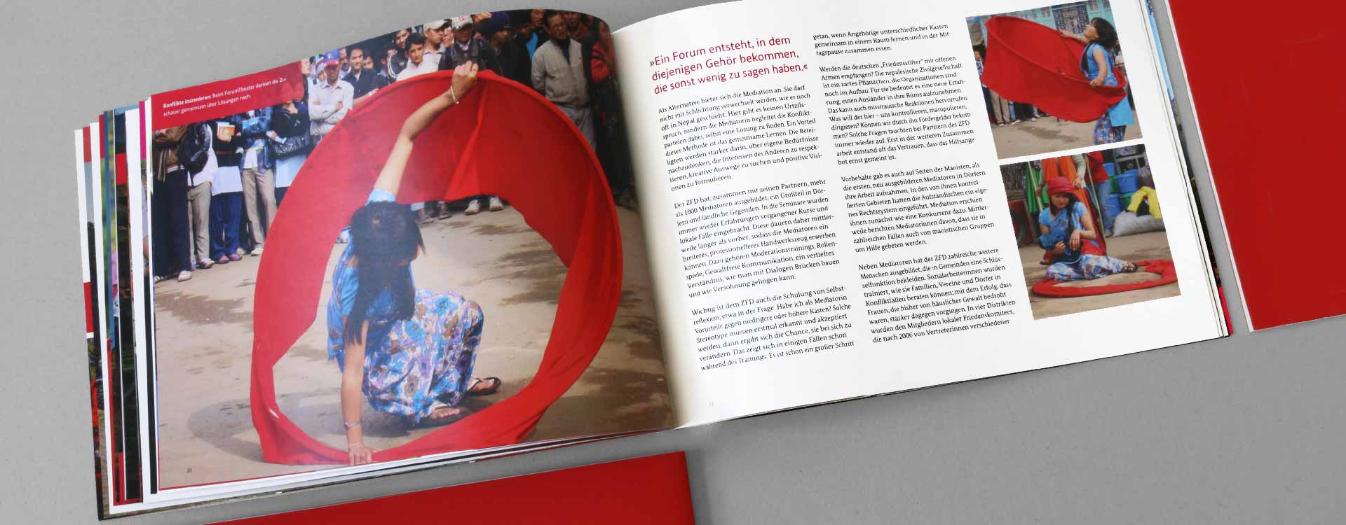 Innenseite der Broschüre „Nepalesischer Frieden, deutscher Beitrag“; Design: Kattrin Richter | Büro für Grafikdesign